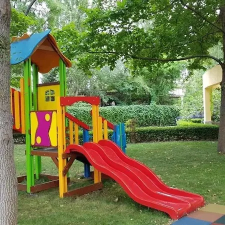 Apartman Charming 1-Bed Apartment *