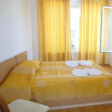 Apartman Charming 1-Bed Apartment