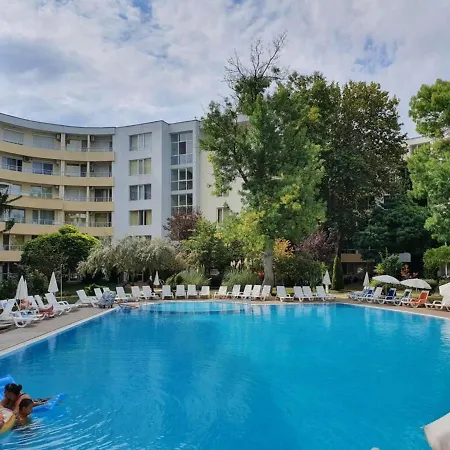 Apartman Charming 1-Bed Apartment *