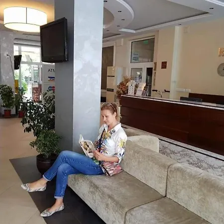 Charming 1-Bed Apartment Апартамент Слънчев бряг